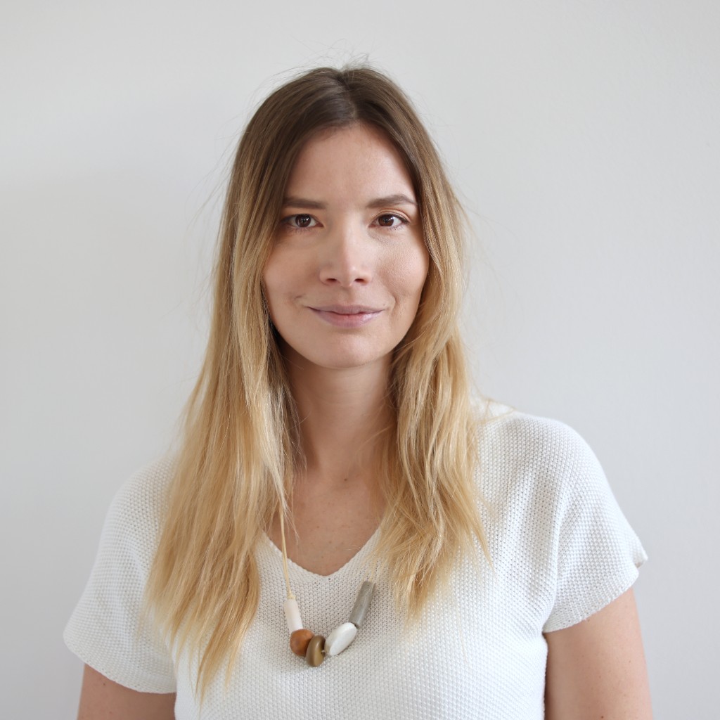 Atmo Tube Pro product boxes and project materials on a surface