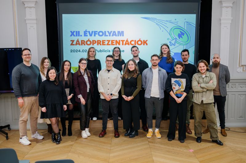 Cohort of students and instructors after final presentations at UI Academy, 2024